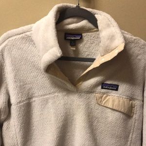 white patagonia pullover